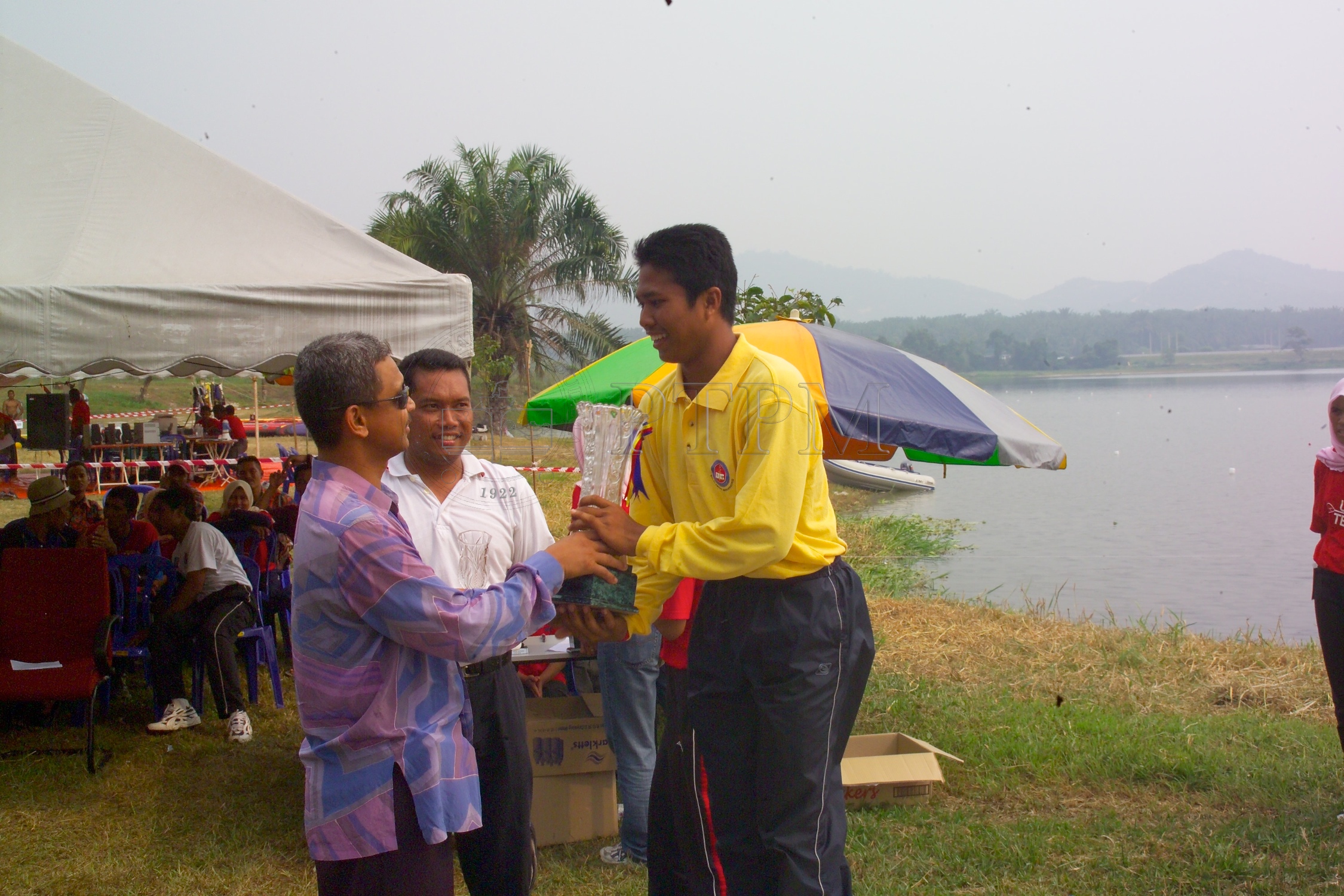 PTPM 05 13 kayak D8XZ8803